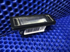 Фонарь подсветки номера BELGEE X50 / Geely Coolray SX11 — фото 3
