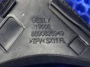 Уплотнитель стекла двери передней левой BELGEE X50 / Geely Coolray SX11 — фото 5