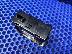 Разъём USB Geely Preface — фото 9
