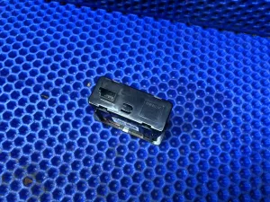 Разъём USB Geely Preface — фото 5
