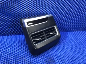 Дефлектор воздушный в консоль Geely Preface — фото 3