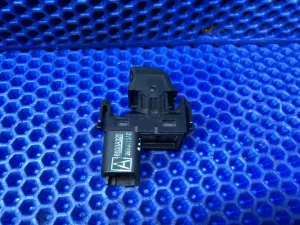 Кнопка стеклоподъемника 4N15 Mitsubishi Pajero Sport 3  — фото 5
