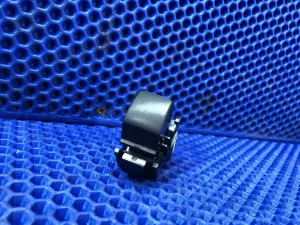 Кнопка стеклоподъемника 4N15 Mitsubishi Pajero Sport 3  — фото 1