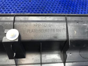 Накладка порога передняя правая 4N15 Mitsubishi Pajero Sport 3  — фото 8