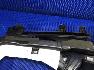 Воздуховод отопителя в торпедо Hyundai Tucson 4 NX4 — фото 9