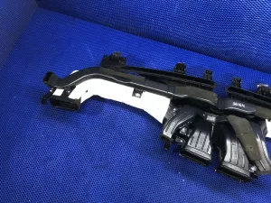 Воздуховод отопителя в торпедо Hyundai Tucson 4 NX4 — фото 3