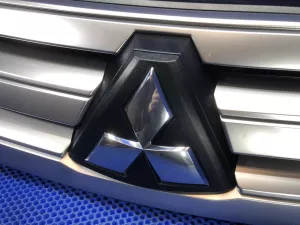 Решетка радиатора Mitsubishi Pajero Sport (2015-2021) — фото 14