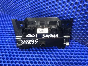 Разъём USB Geely Okavango — фото 6