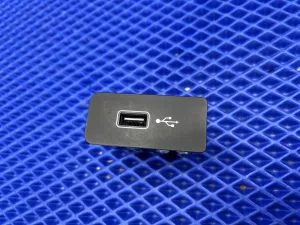 Разъем usb Geely Atlas PRO 2021- (NL-3B) / Belgee X70  — фото 2