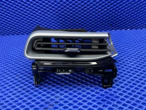 Дефлектор воздушный левый Geely Emgrand SS11 — фото 2