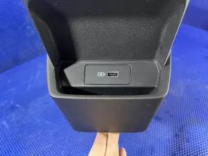 Консоль центральная Geely Emgrand SS11 — фото 28