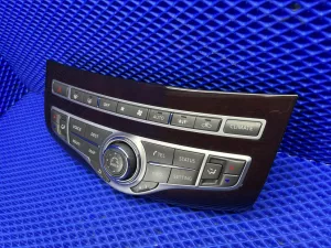 Блок управления климатом Infiniti M37/Q70 — фото 2