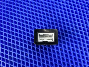 Разъём USB AUX Kia Sorento 2 (XM)  — фото 6