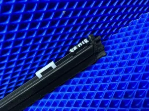 Уплотнитель стекла молдинг двери передний правый Changan Eado Plus  — фото 12