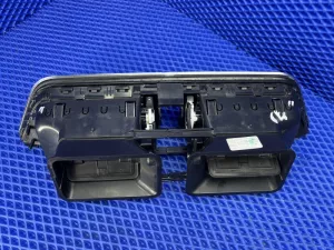 Дефлектор воздушный центральный Skoda Octavia A7 2013-2020 — фото 15