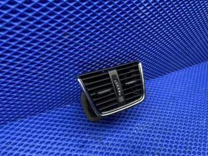 Воздушный дефлектор в консоль Skoda Octavia A7 2013-2020 — фото 3