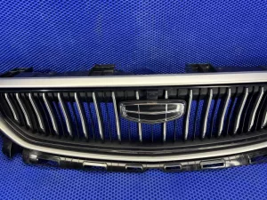 Решетка радиатора Geely Emgrand (2021) — фото 4
