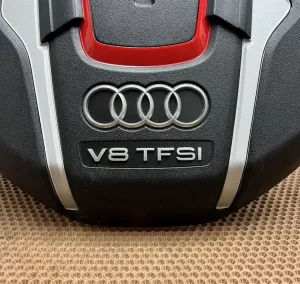 Крышка двигателя audi s8 d4 рестайлинг — фото 4