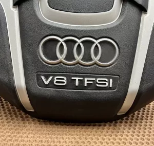 Крышка двигателя audi a8 d4 4.0 tfsi CEU — фото 4