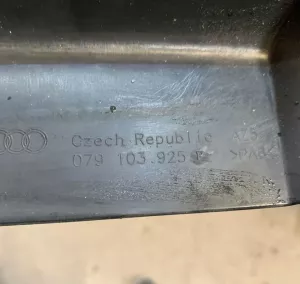 Крышка двигателя audi a8 d4 4.2 fsi — фото 4