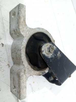 Опора двигателя Nissan Almera Classic (2006-2012) — фото 1