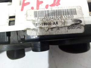 Блок управления климатической установкой Ford Focus (2004-2008) — фото 4