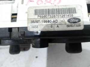 Блок управления климатической установкой Ford Focus (2004-2008) — фото 2