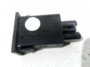 Кнопка открывания лючка бензобака Toyota Avensis (2002-2006) и др. — фото 3