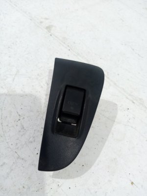 Кнопка стеклоподъемника Toyota Avensis (2002-2006) — фото 1