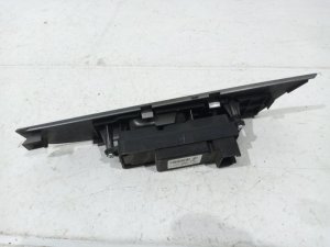 Кнопка стеклоподъемника Mazda Mazda3 (2003-2006) — фото 2