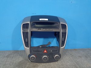 Блок управления климатической установкой Kia Ceed (2006-2010) — фото 1