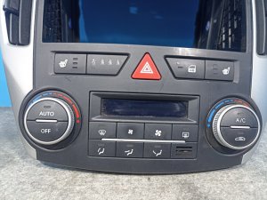 Блок управления климатической установкой Kia Ceed (2006-2010) — фото 1