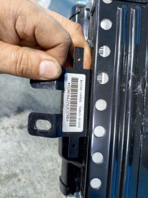 Крышка подушки безопасности в торпедо Kia Ceed (2006-2010) — фото 4