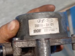 Насос вакуумный Kia Ceed (2006-2010) — фото 2