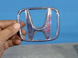 Эмблема на крышку багажника Honda Civic (2005-2009) — фото 1