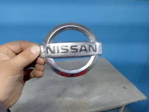 Эмблема на крышку багажника Nissan Almera Classic (2006-2012) — фото 1