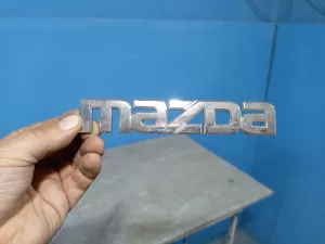 Эмблема на крышку багажника Mazda Mazda3 (2008-2011) — фото 1