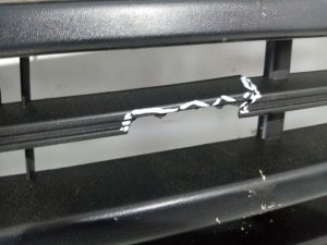 Решетка радиатора Ford Transit 8 — фото 8