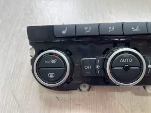 Блок управления климатической установкой Volkswagen Passat (2014-2021) — фото 2