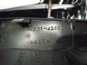 Кнопка стеклоподъемника Toyota RAV4 (2005-2008) — фото 2