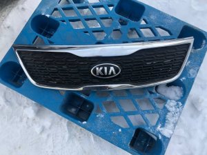 Решетка радиатора Kia Sorento (2009-2013) — фото 1