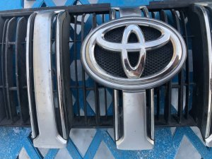 Решетка радиатора Toyota Land Cruiser (2007) — фото 4