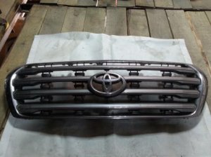 Решетка радиатора Toyota Land Cruiser (2007) — фото 1