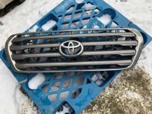 Решетка радиатора Toyota Land Cruiser (2007) — фото 3