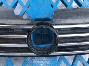 Решетка радиатора Volkswagen Passat (2010-2015) — фото 11
