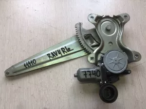 Стеклоподъемник электрический задний левый Toyota RAV4 (2005-2008) — фото 4