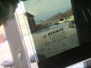 Стекло двери задней левой форточка Renault Logan (2013-2018) — фото 2