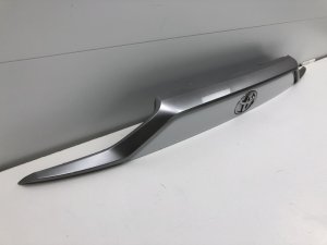 Накладка двери багажника Toyota RAV4 (2018) — фото 4