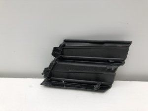 Заглушка буксировочного крюка Toyota Camry (2017-2021) — фото 9