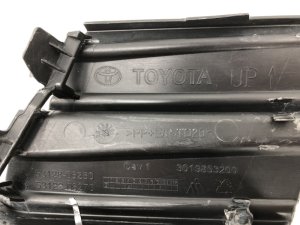 Заглушка буксировочного крюка Toyota Camry (2017-2021) — фото 6